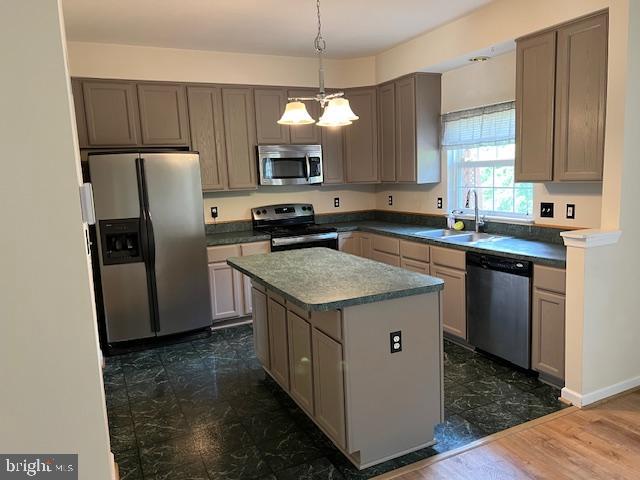 RIVER OAKS - Residential Lease