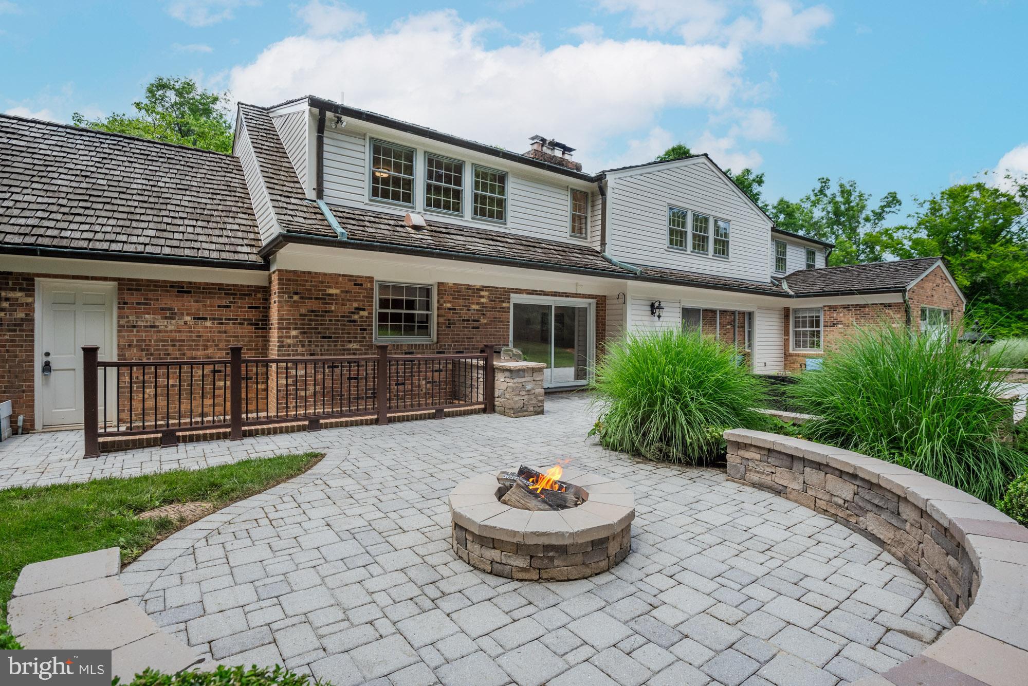 POTOMAC FALLS - Residential