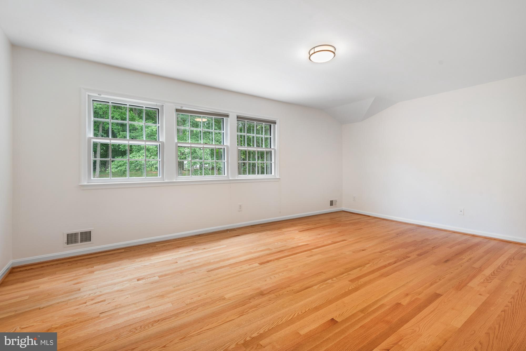 POTOMAC FALLS - Residential