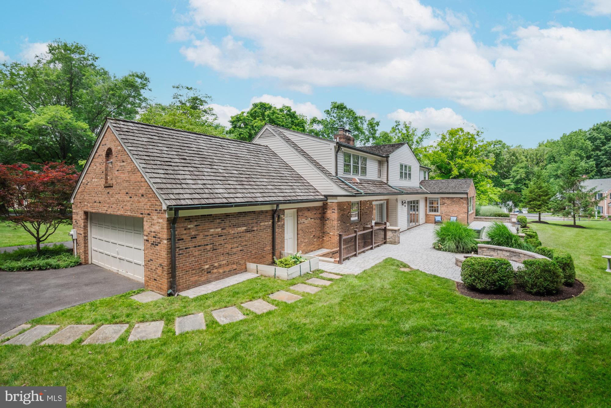 POTOMAC FALLS - Residential