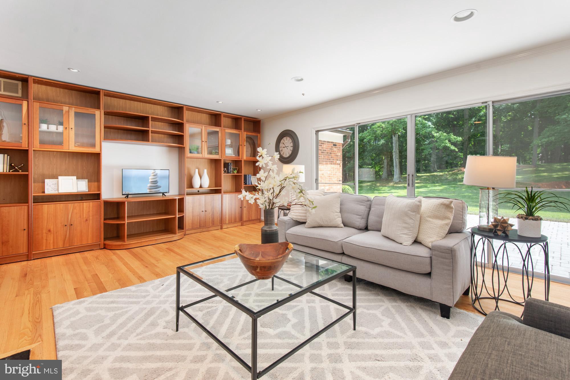 POTOMAC FALLS - Residential