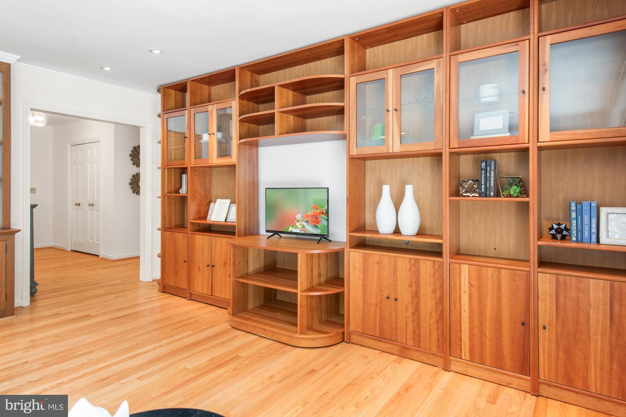 POTOMAC FALLS - Residential