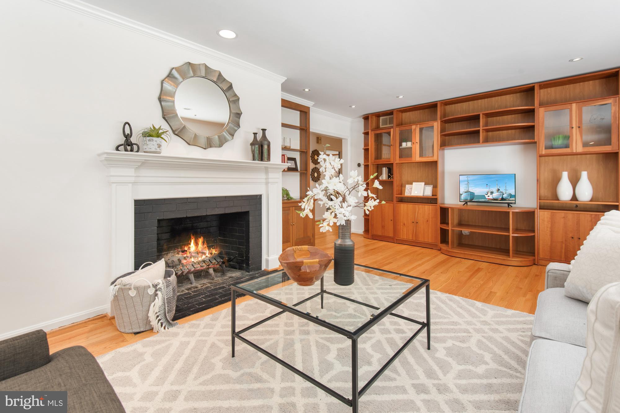 POTOMAC FALLS - Residential