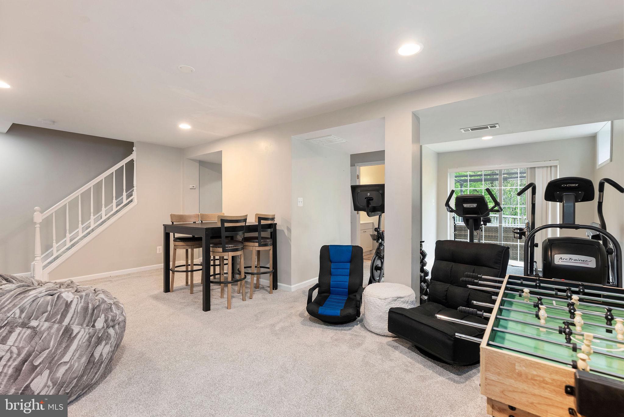 ROBERTS FIELD - Residential