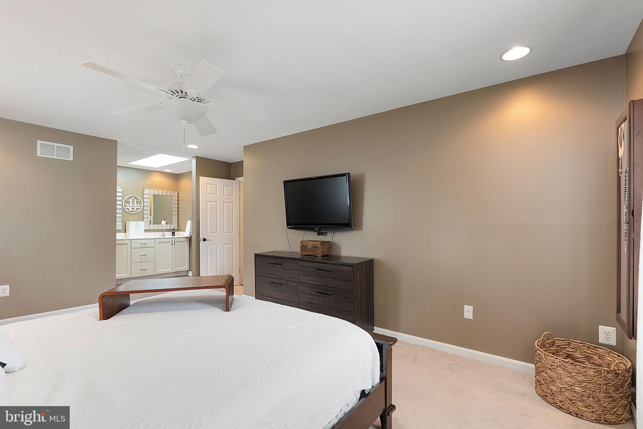 ROBERTS FIELD - Residential