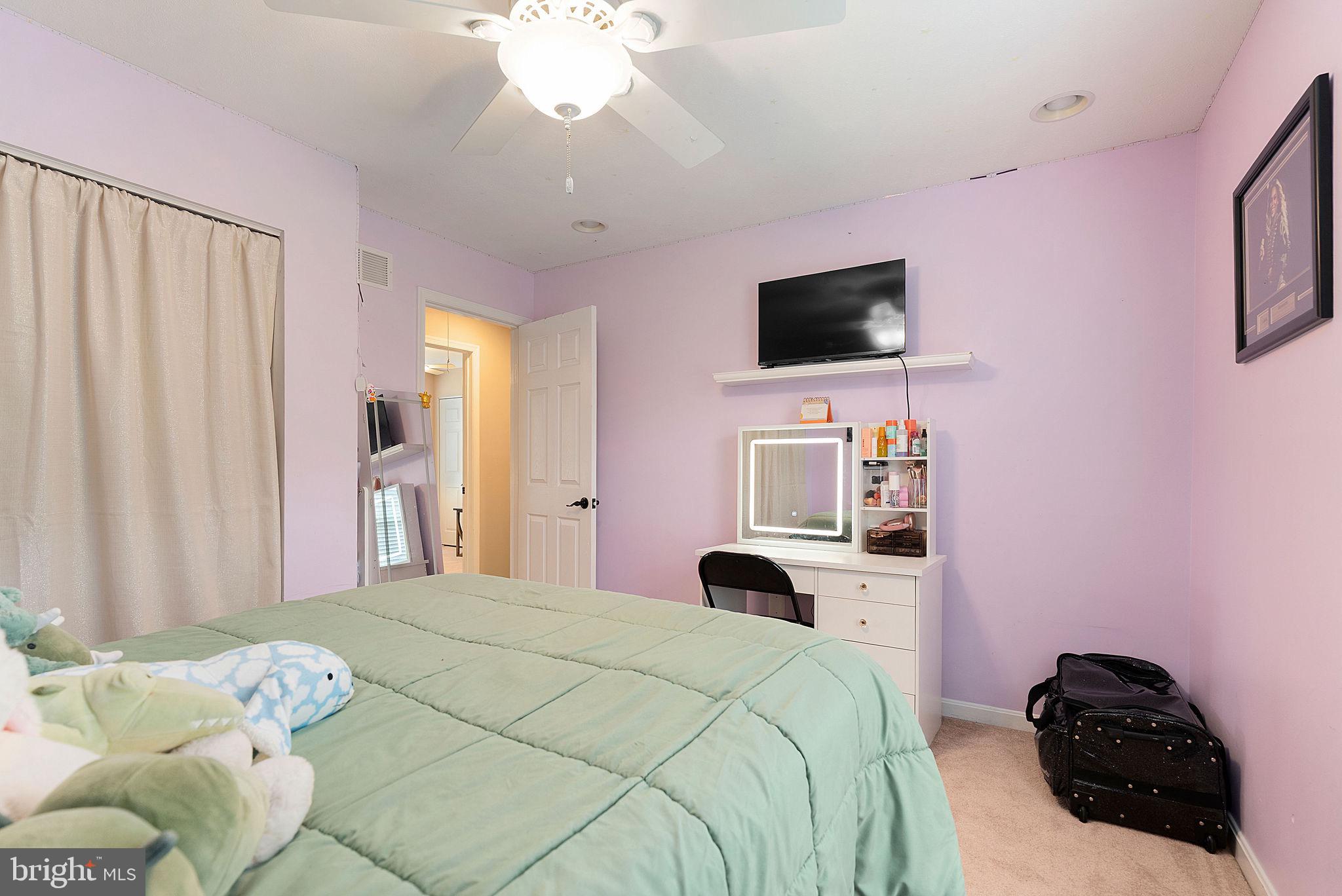 ROBERTS FIELD - Residential