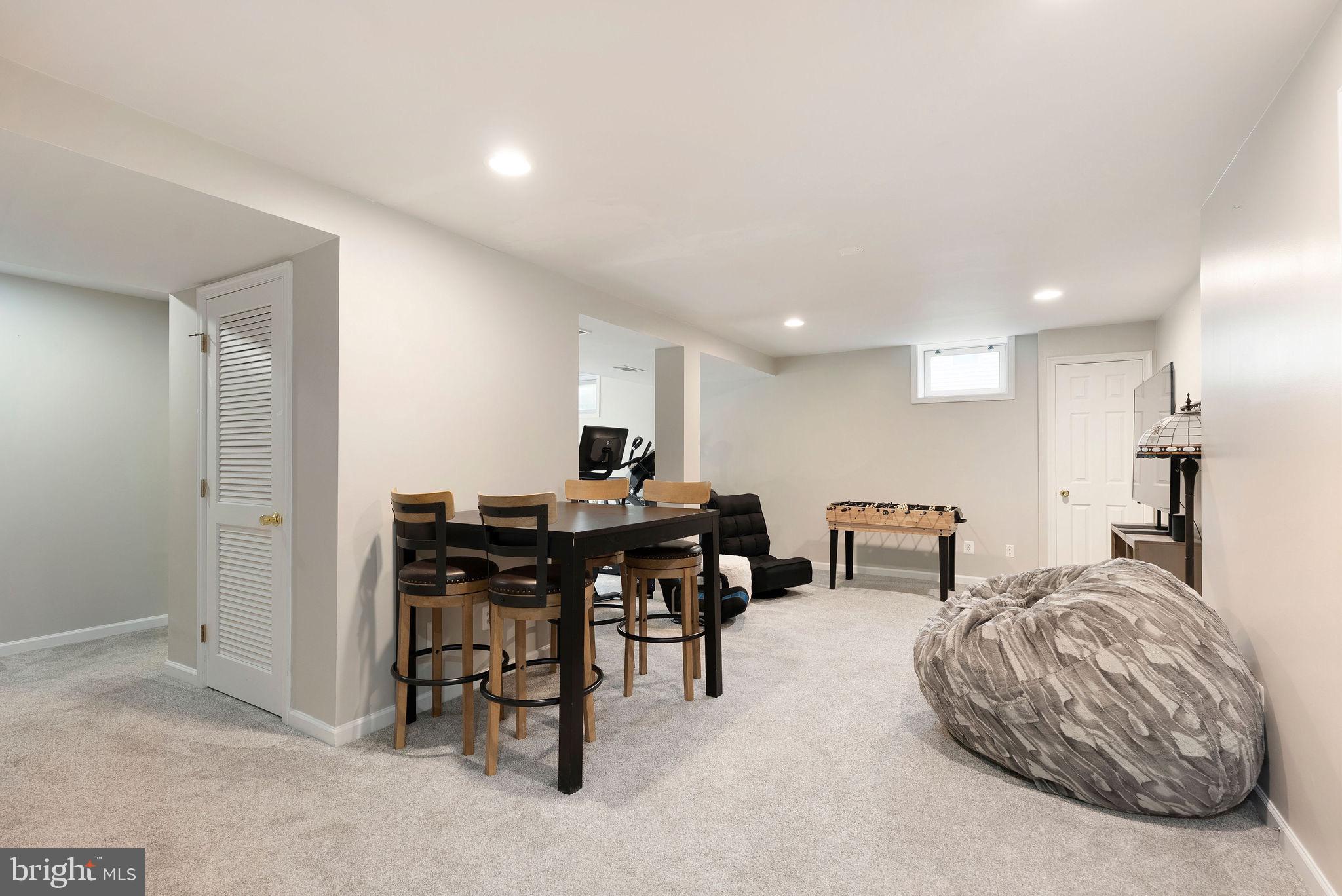 ROBERTS FIELD - Residential