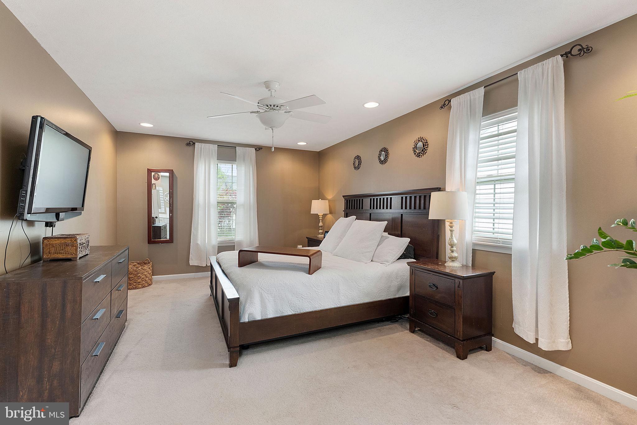 ROBERTS FIELD - Residential