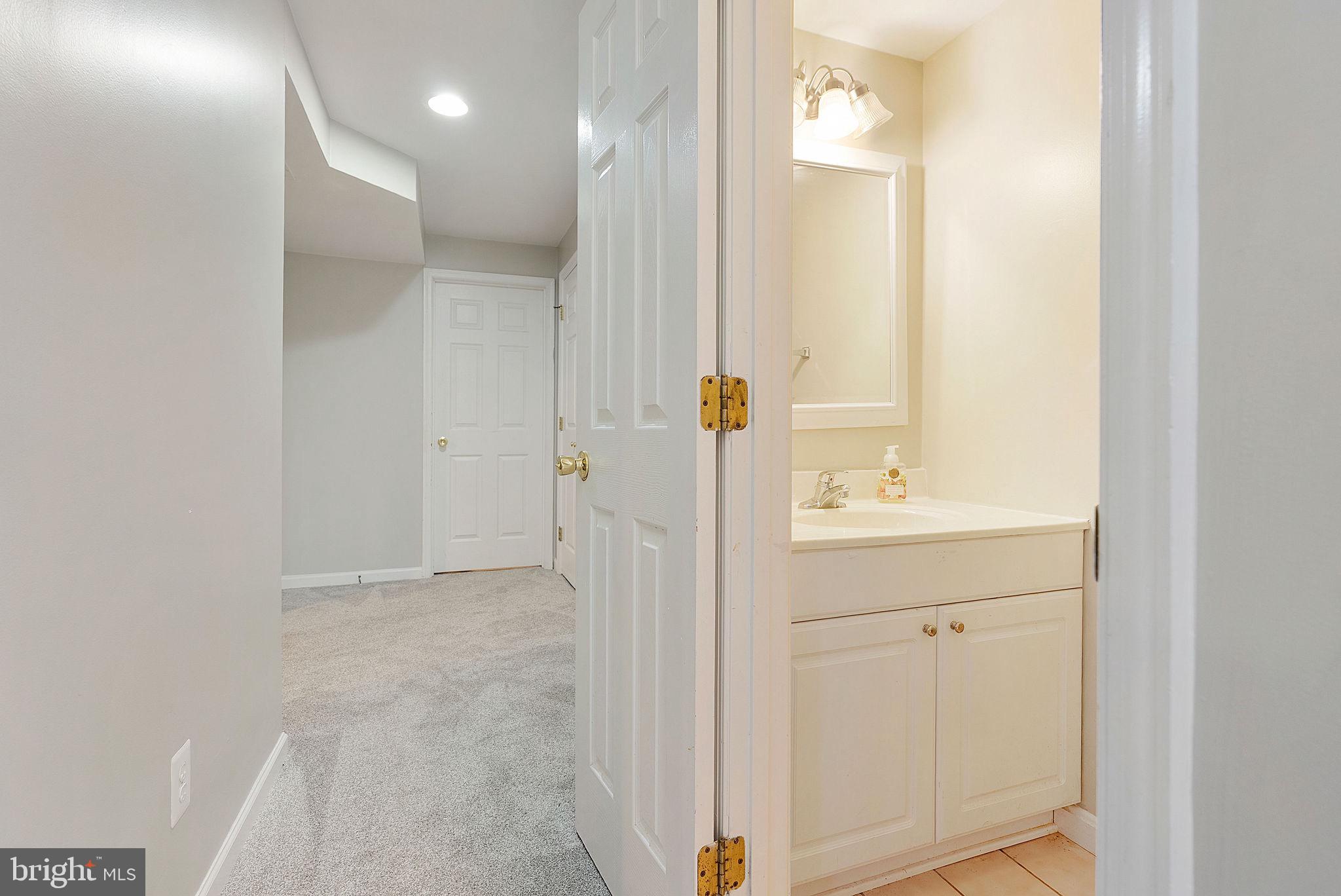 ROBERTS FIELD - Residential