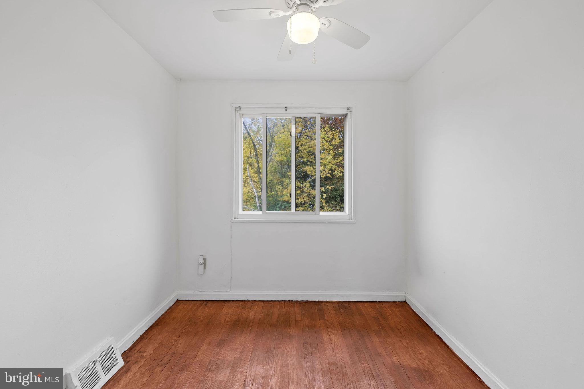 GLASSMANOR - Residential