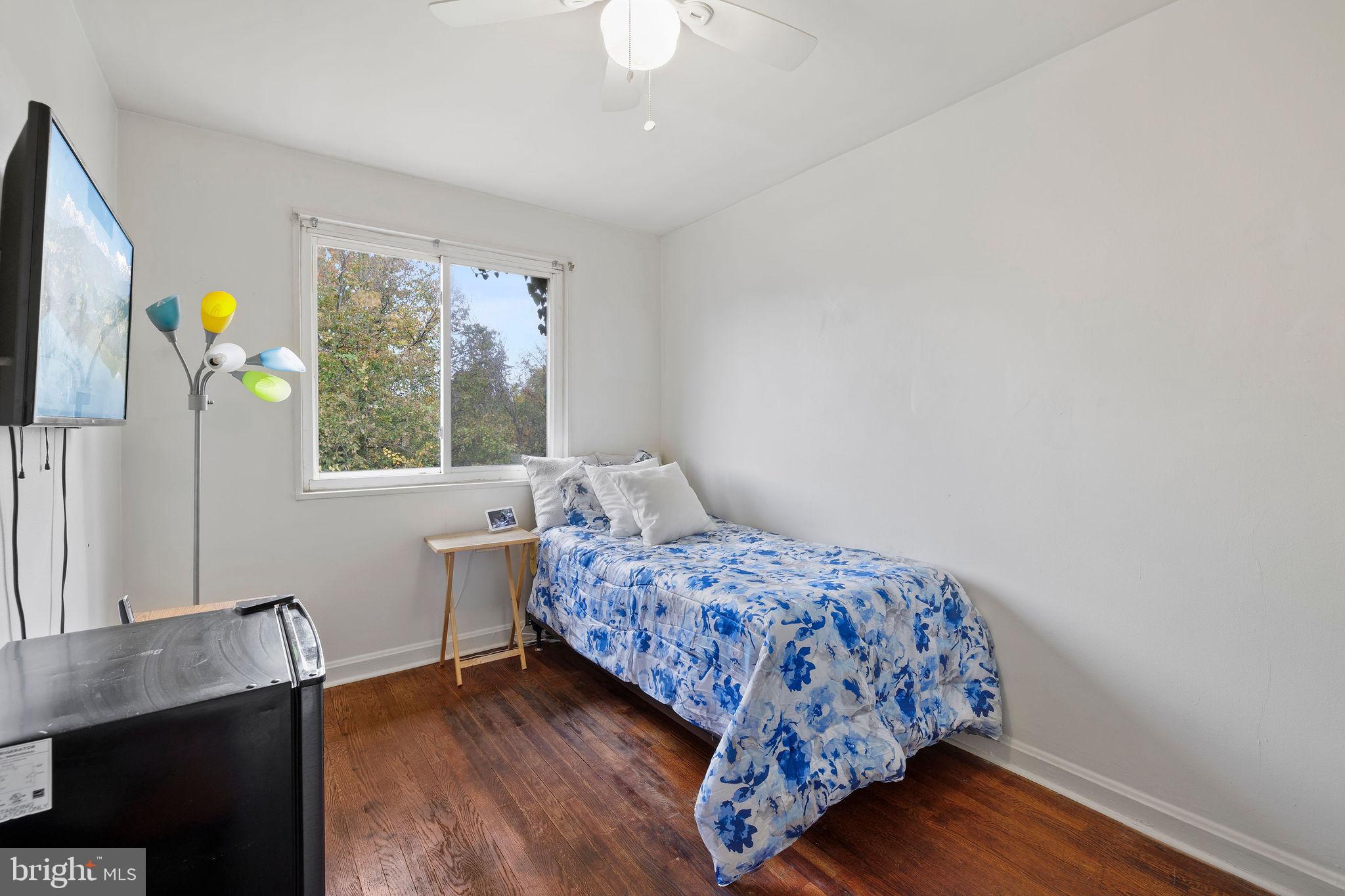 GLASSMANOR - Residential