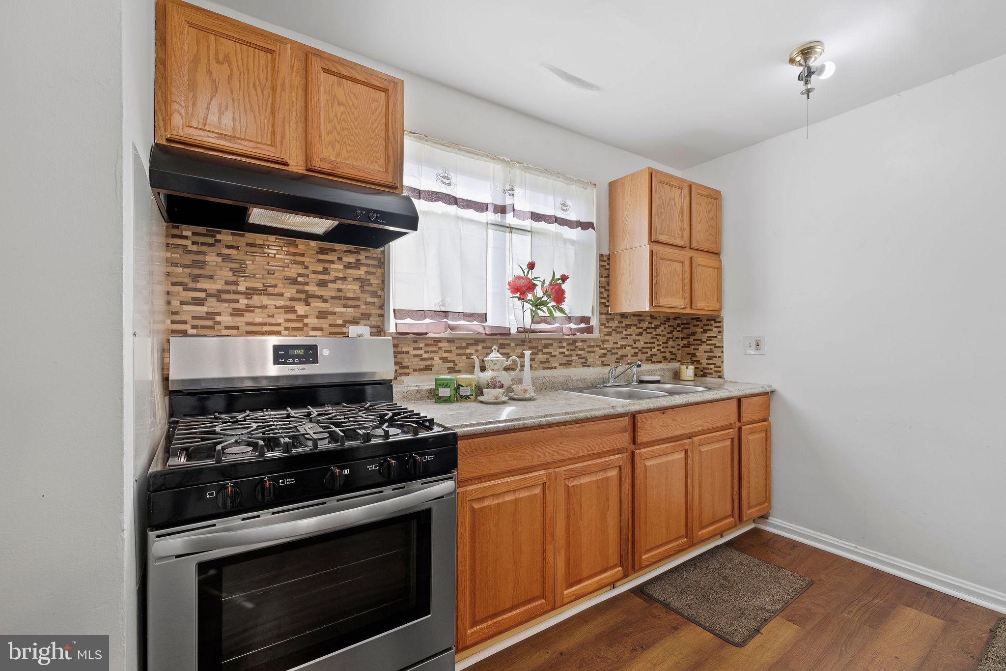 GLASSMANOR - Residential