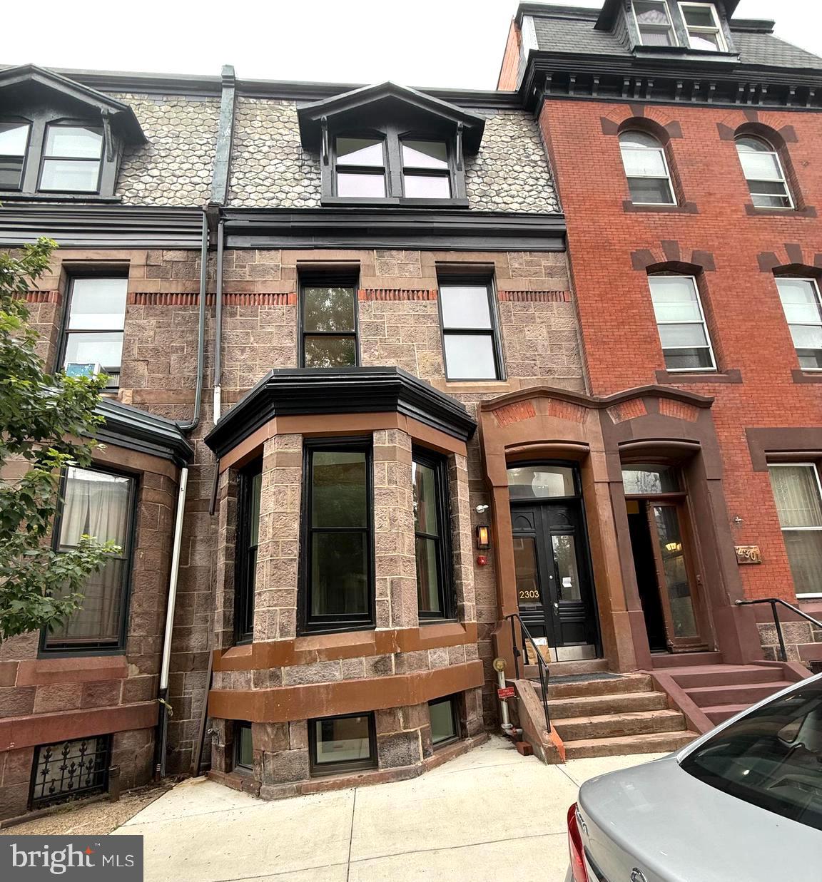 🏡 Unit 1R – Renovated 2 Bed, 2 Bath Brownstone with Private Outdoor Space in Fitler Square!
Experience refined city living in this fully renovated 2-bedroom, 2-bath residence located in a classic brownstone in the heart of Fitler Square. Unit 1R offers the perfect blend of historic charm and sleek modern upgrades — plus a private alley patio, ideal for outdoor dining or a peaceful morning coffee.
✨ Features Include:
Gourmet Kitchen: Outfitted with premium GE Profile and Blomberg appliances.
Thoughtful Design: White oak floors, custom trim, and designer lighting throughout.
Luxury Bathrooms: Spa-like with custom vanities and high-end finishes.
Natural Light: Oversized windows create bright, airy living spaces.
Private Outdoor Space: Exclusive alley access perfect for relaxing, gardening, or entertaining.
📍 Located steps from parks, cafes, top-rated restaurants, and all that Fitler Square has to offer.
Live in a beautifully restored building where timeless architecture meets modern convenience. Schedule your showing today!