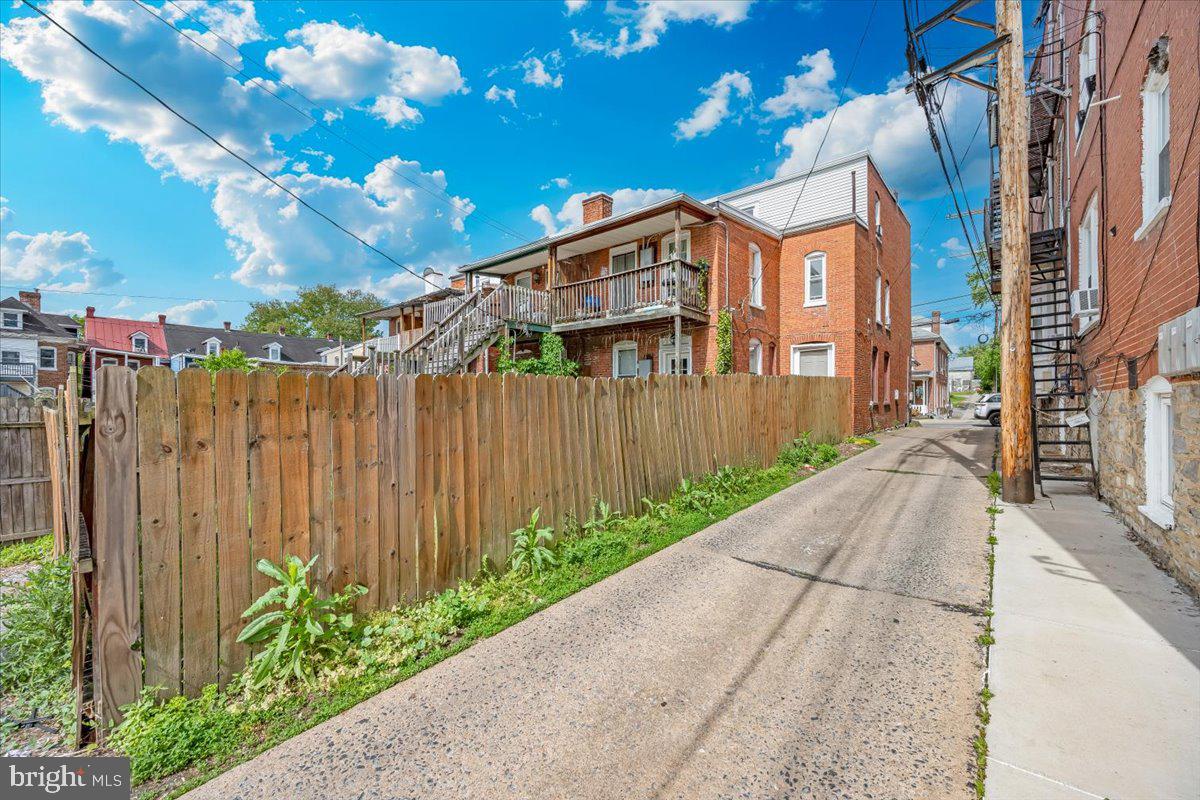 HAGERSTOWN - Residential Income