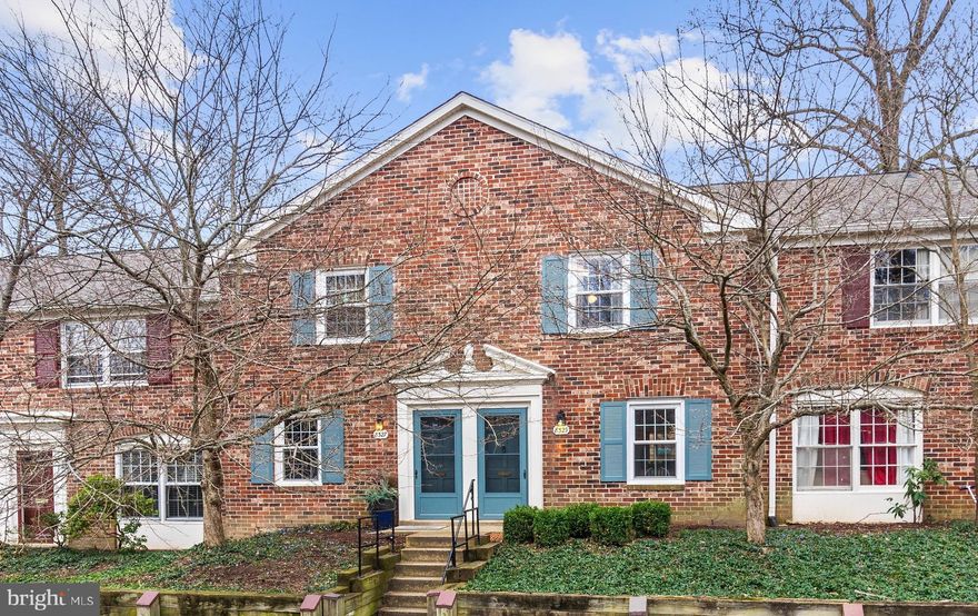 OPEN HOUSE Sun, March 8, 1-4*Gorgeous 2 level/1.5bath unit*Amazing kitchen with granite counters, custom archway see-through to living room flanked by glass-front cabinetry & new waterproof vinyl flooring*Large eat-in kitchen*walk-out from living room to private, maintenance-free backyard patio space with storage shed*vinyl wood-plank flooring throughout main level*Two large bedrooms with ample closet space*full size washer/dryer on bedroom level conveniently located within bathroom space*replaced double-pane vinyl windows*Pella SGD to patio*HW flooring under upper level carpeting*1 assigned parking space right in front with plenty of unassigned spaces for visitors*1.4 miles to Rolling Rd. VRE station*steps to Metro bus stop including Pentagon Express Bus*West Springfield HS pyramid*condo fee includes gas/water/sewer/trash/exterior mainenance/pools/courts/playgrounds/clubhouse/sauna and more!!