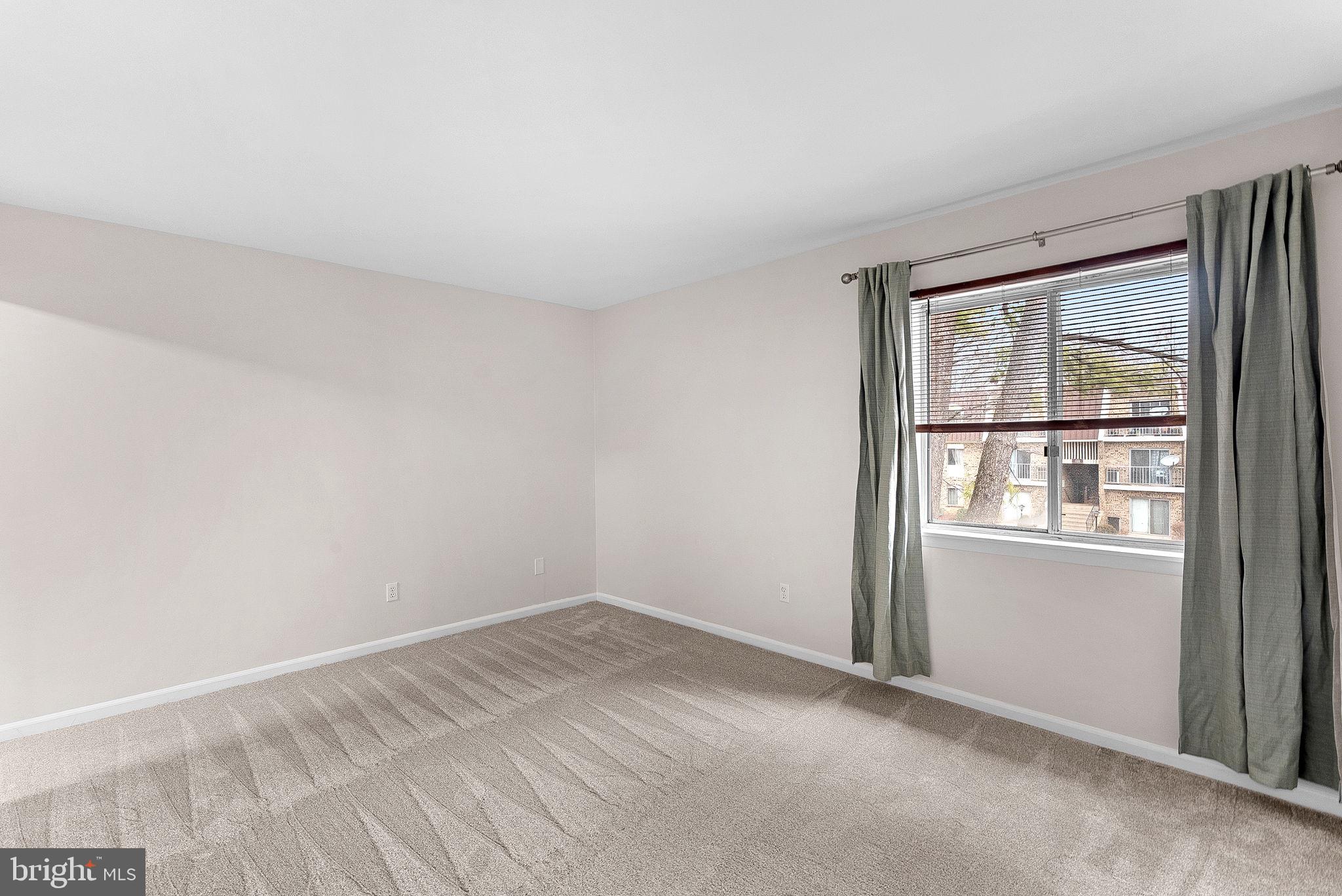 PEMBROOKE - Residential