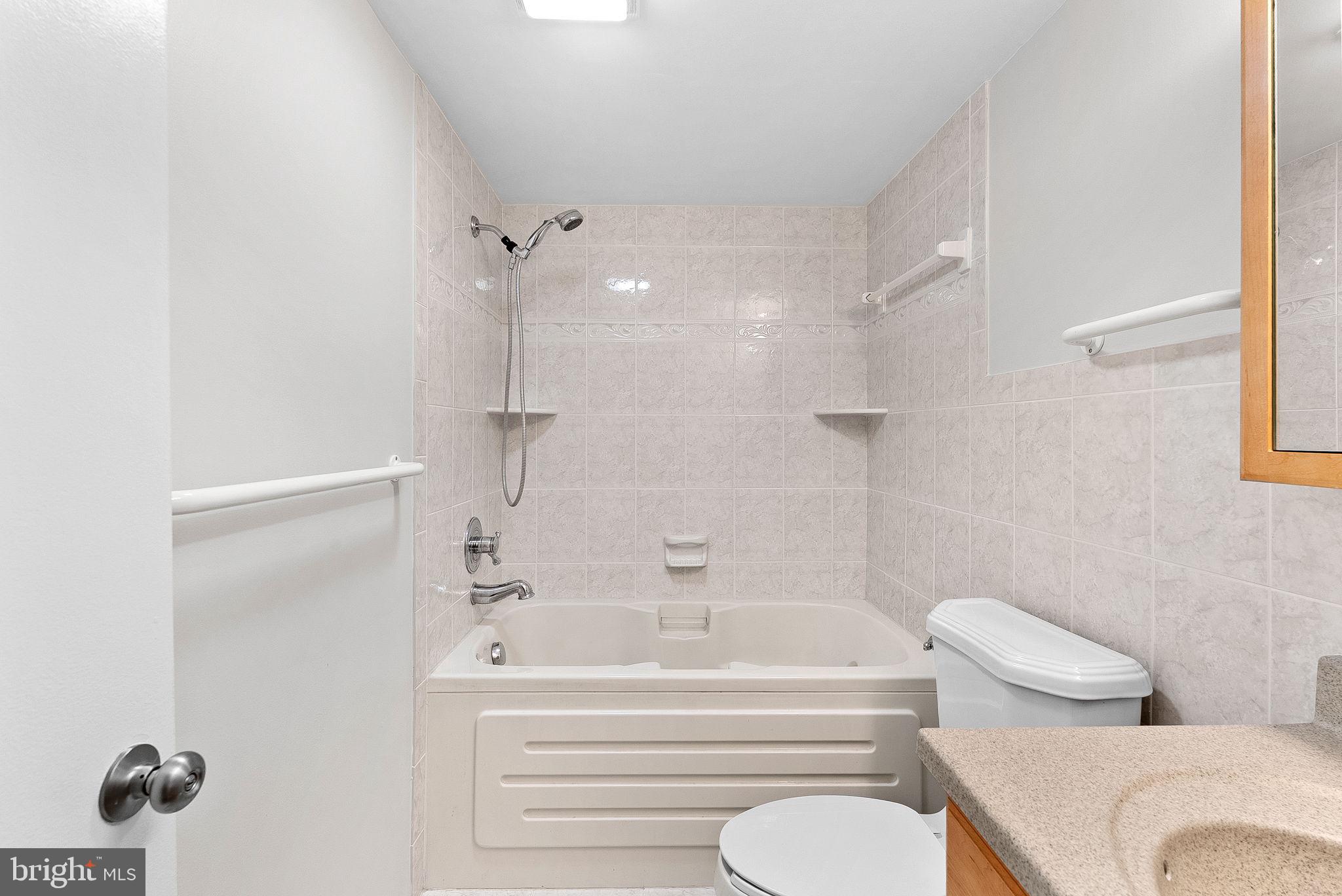 PEMBROOKE - Residential