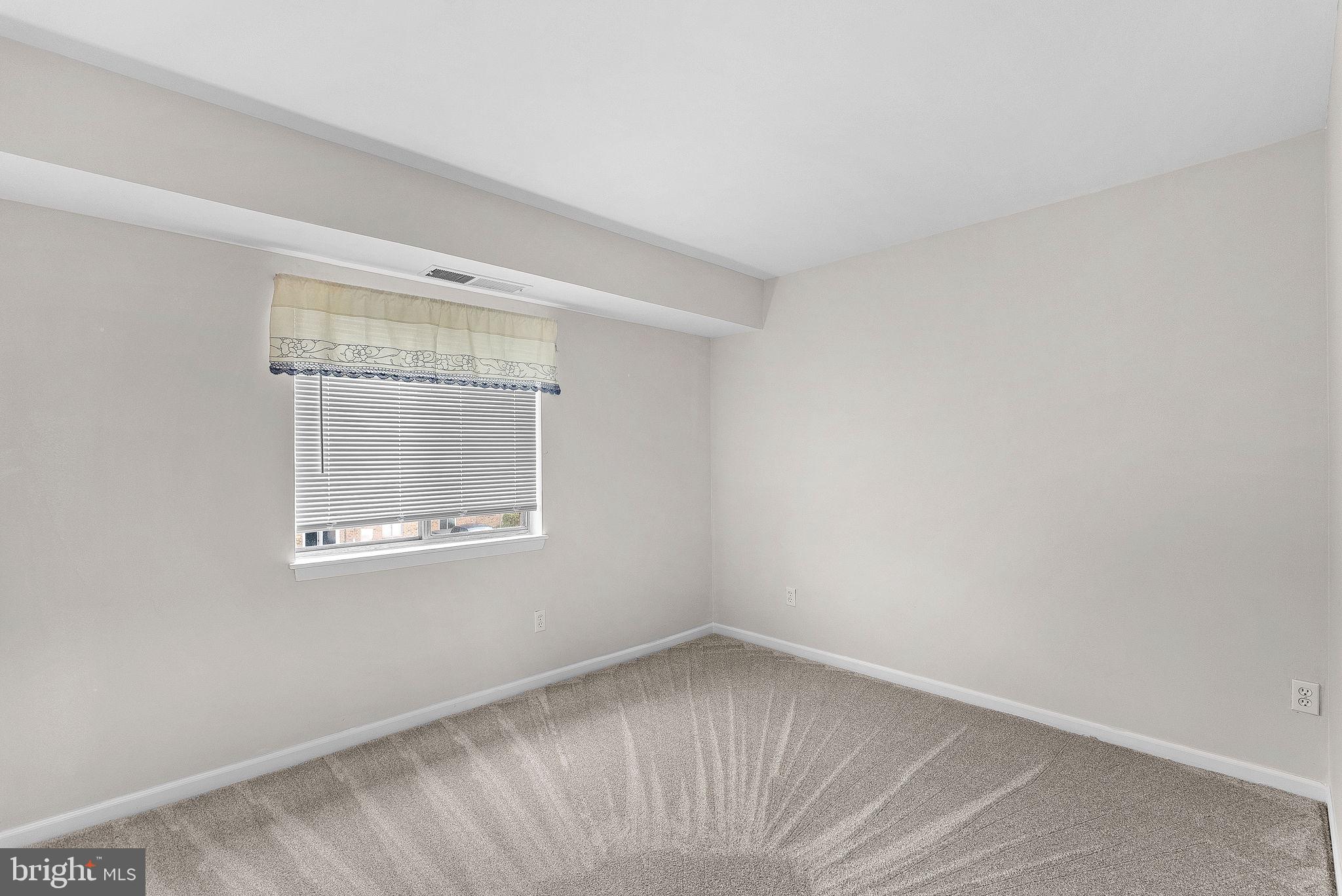 PEMBROOKE - Residential