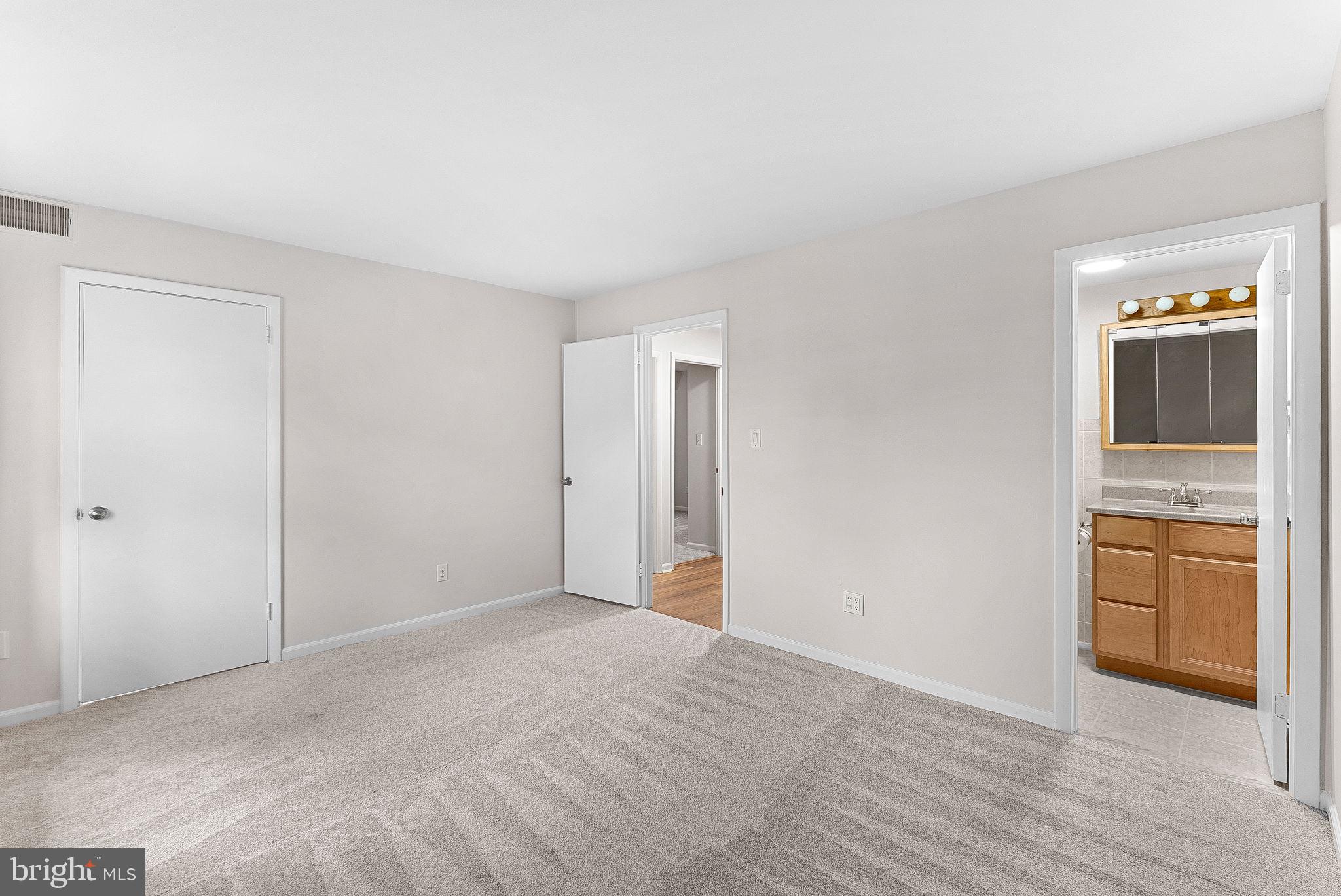 PEMBROOKE - Residential