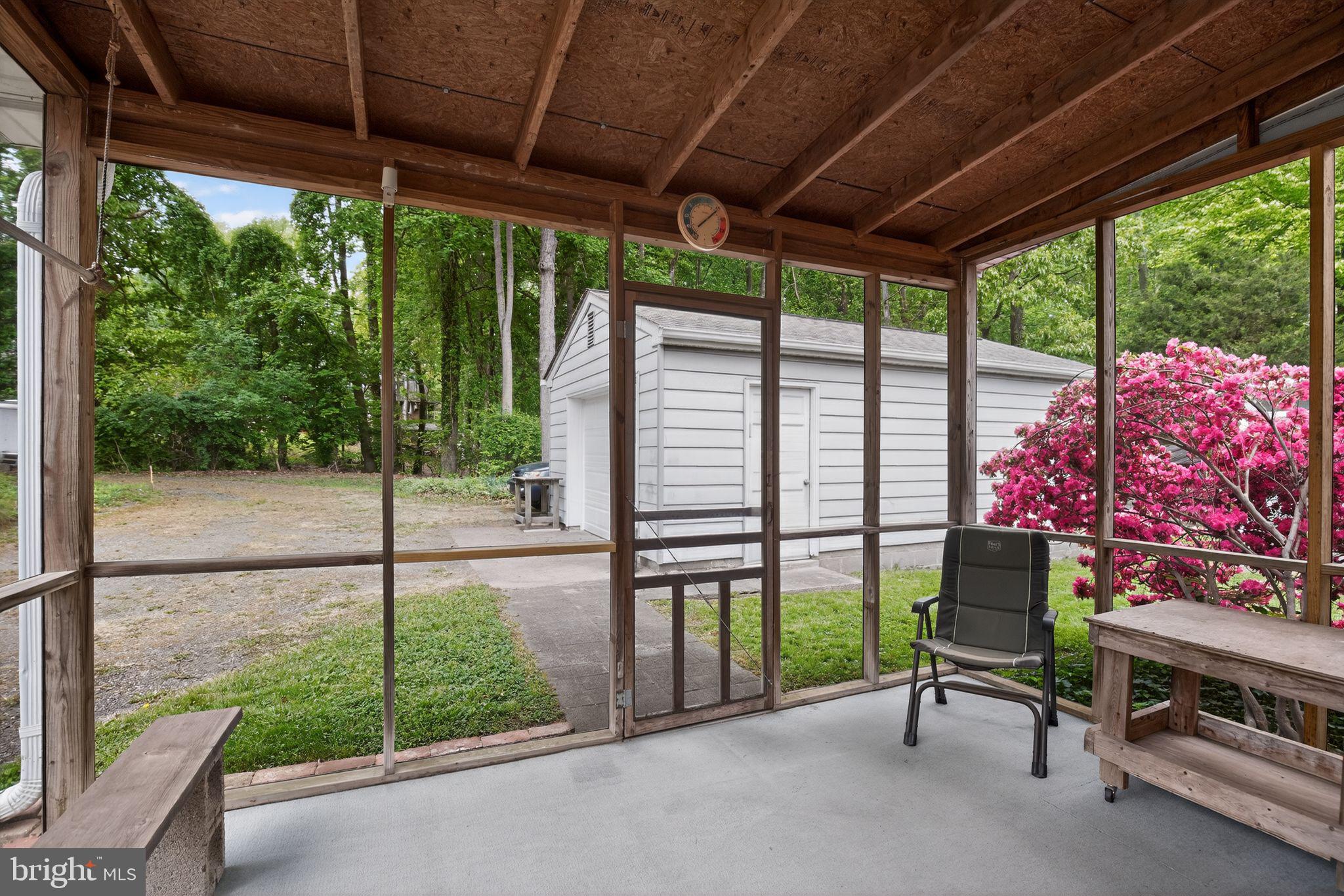 LONG BEACH - Residential