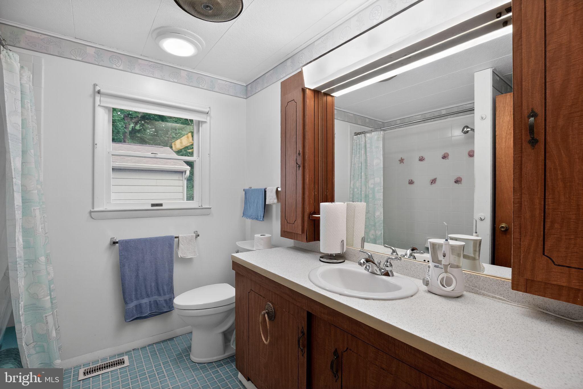 LONG BEACH - Residential
