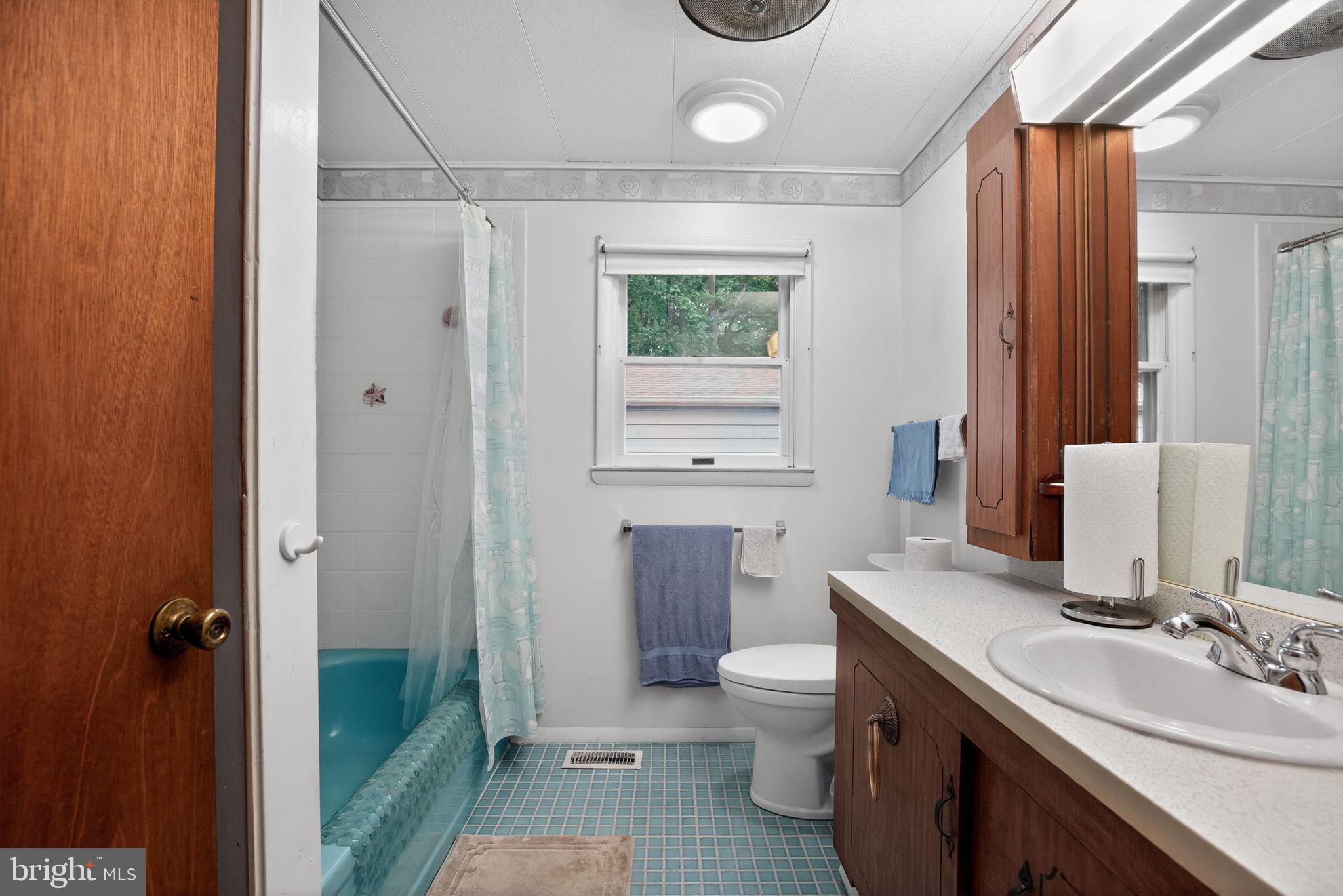 LONG BEACH - Residential