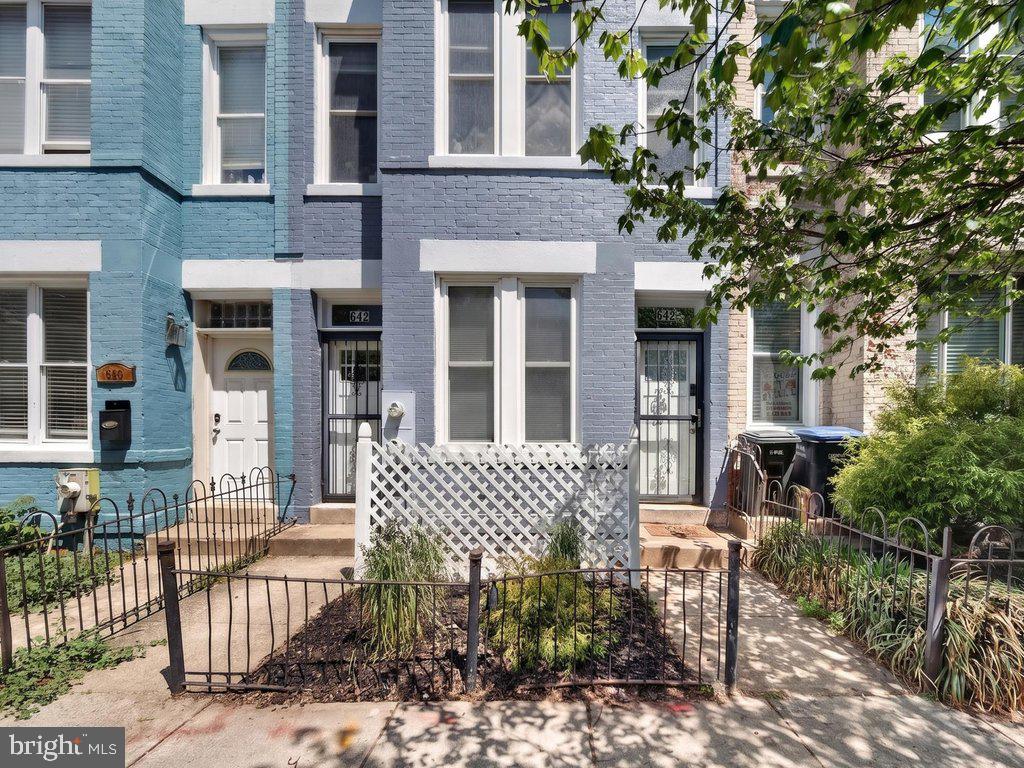 642 MORTON PLACE NE