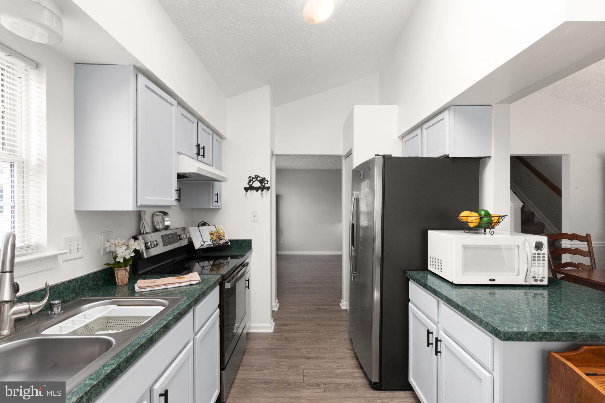 354 WOODLAND GREEN COURT