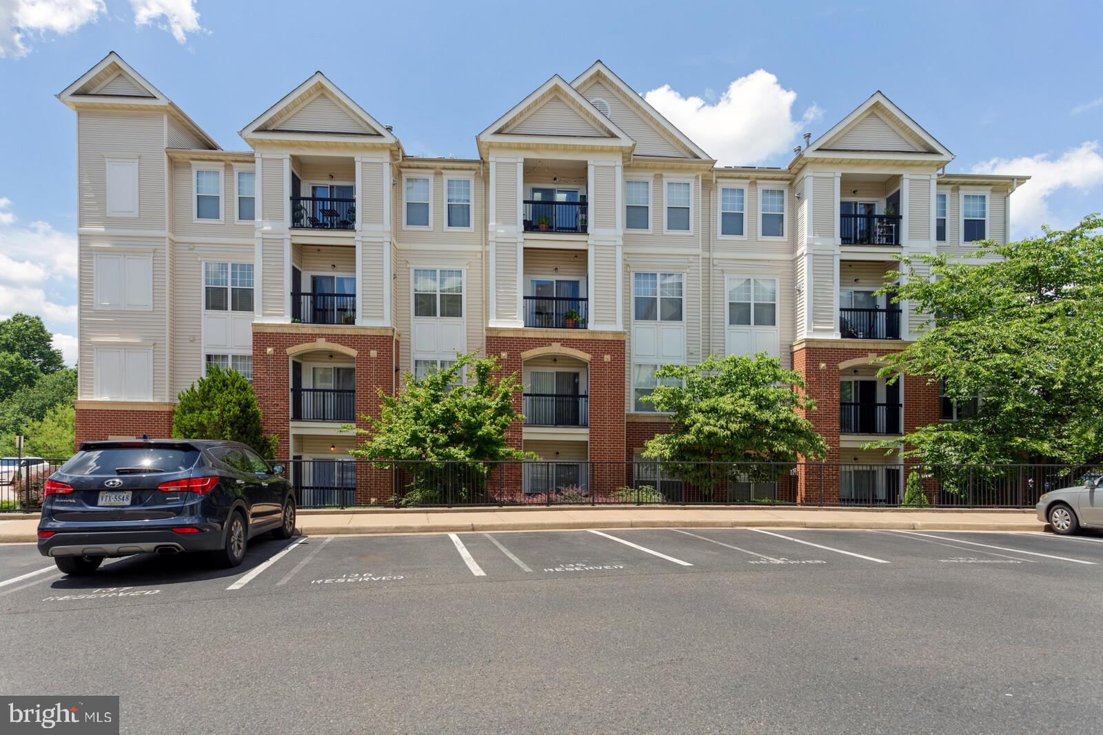 FAIRFAX RIDGE CONDOS - Residential