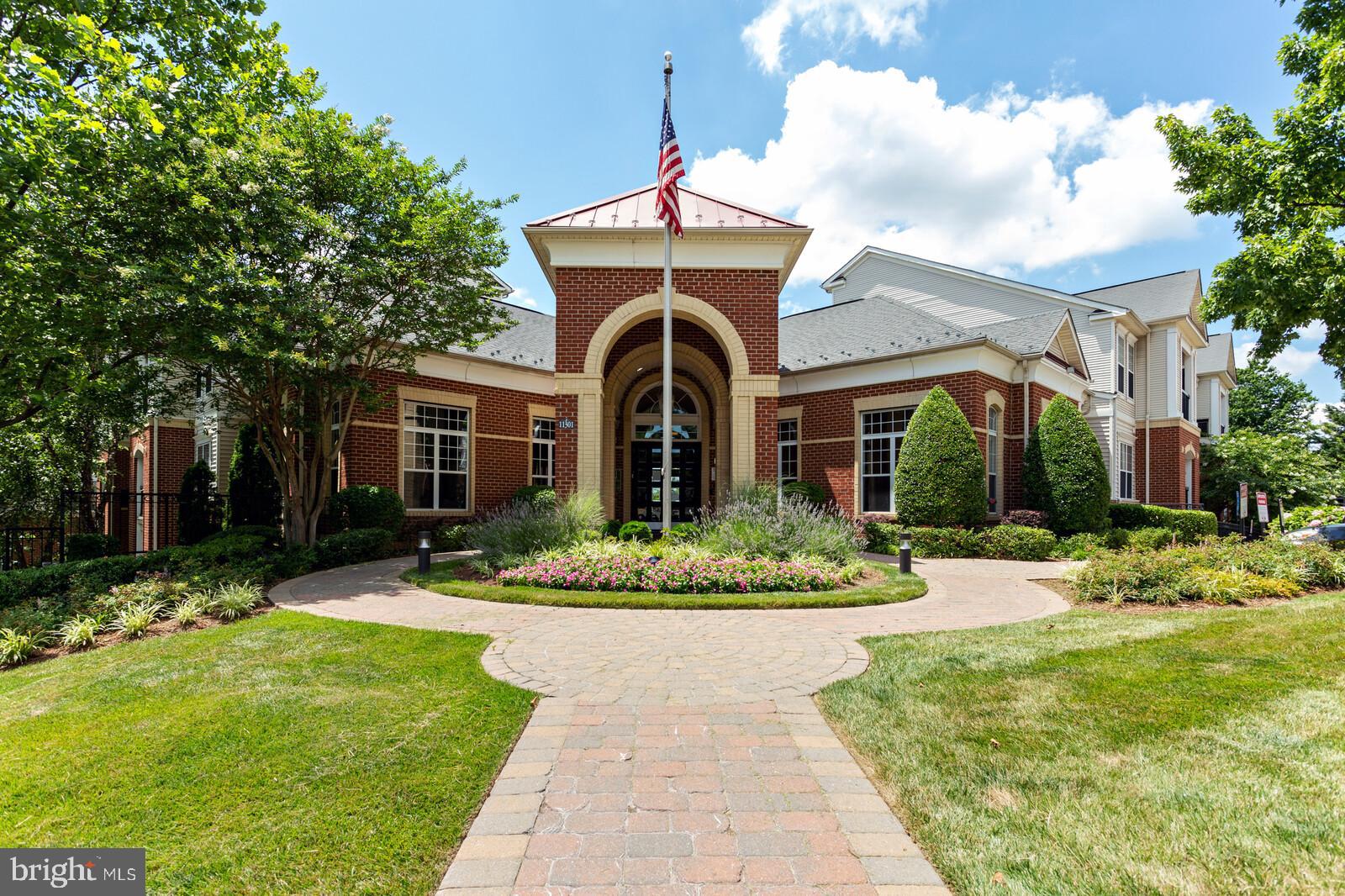 FAIRFAX RIDGE CONDOS - Residential