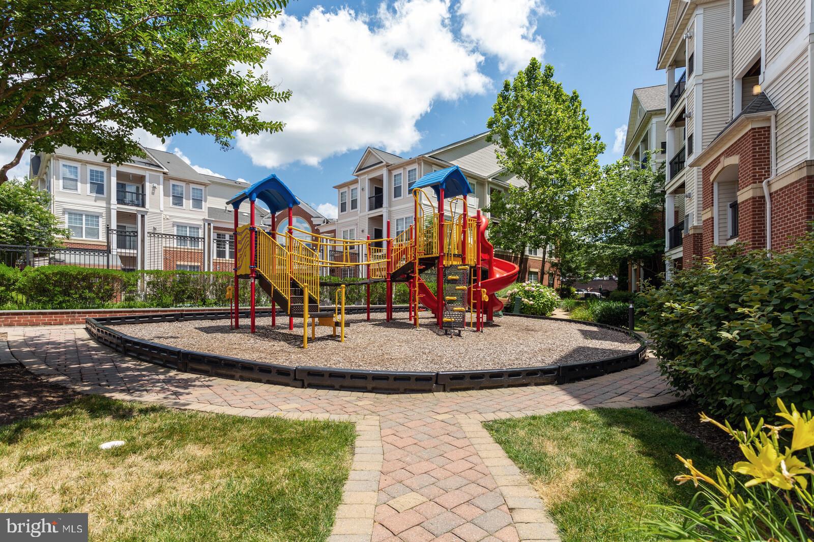 FAIRFAX RIDGE CONDOS - Residential