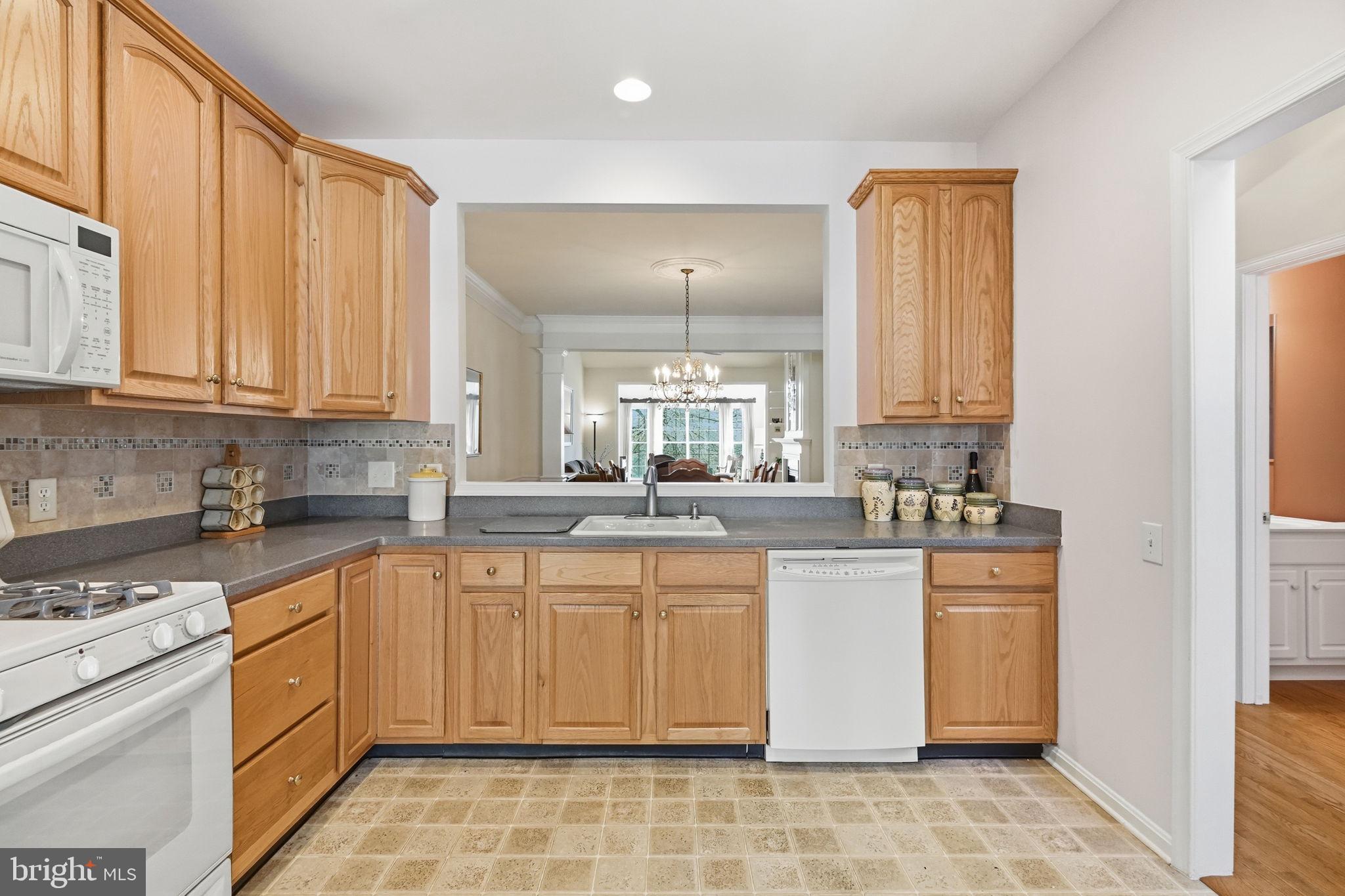 TRADITIONS AT WASH - Residential