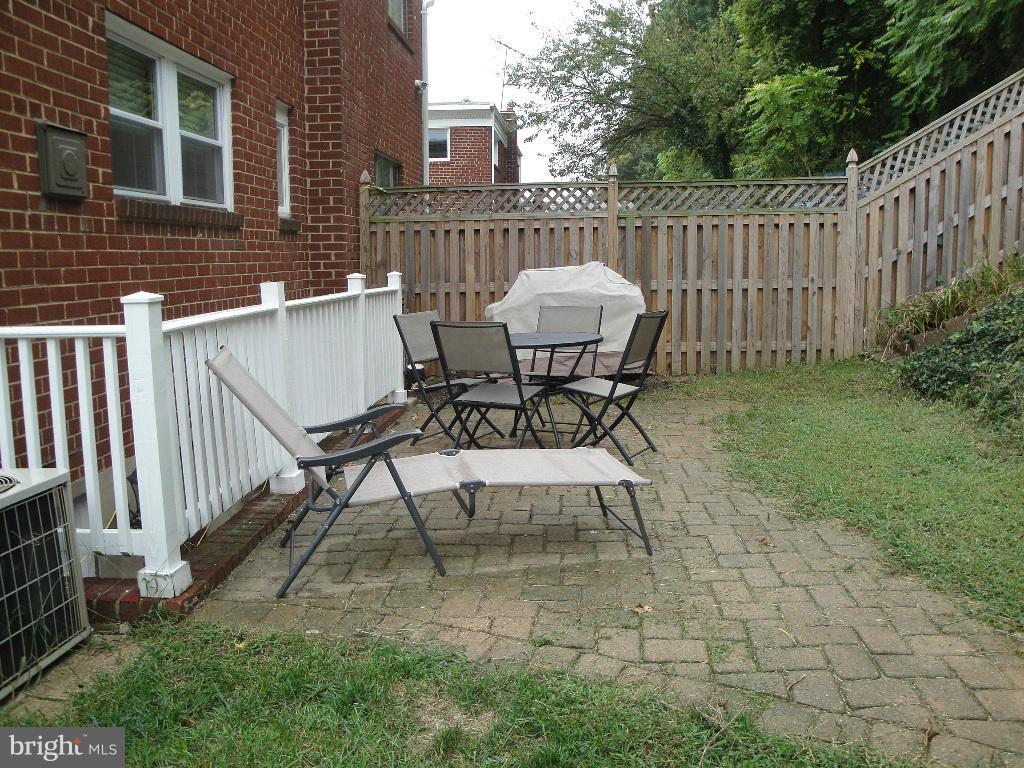COLUMBIA TERRACE - Residential