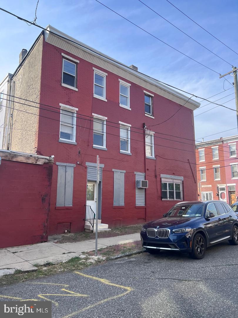 861 PERKIOMEN STREET