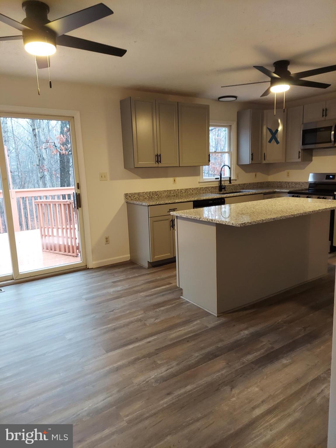 LAKE HOLIDAY ESTATES - Residential