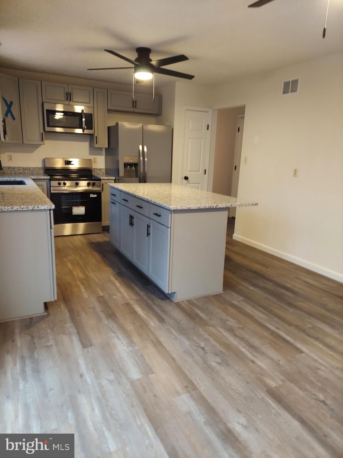 LAKE HOLIDAY ESTATES - Residential