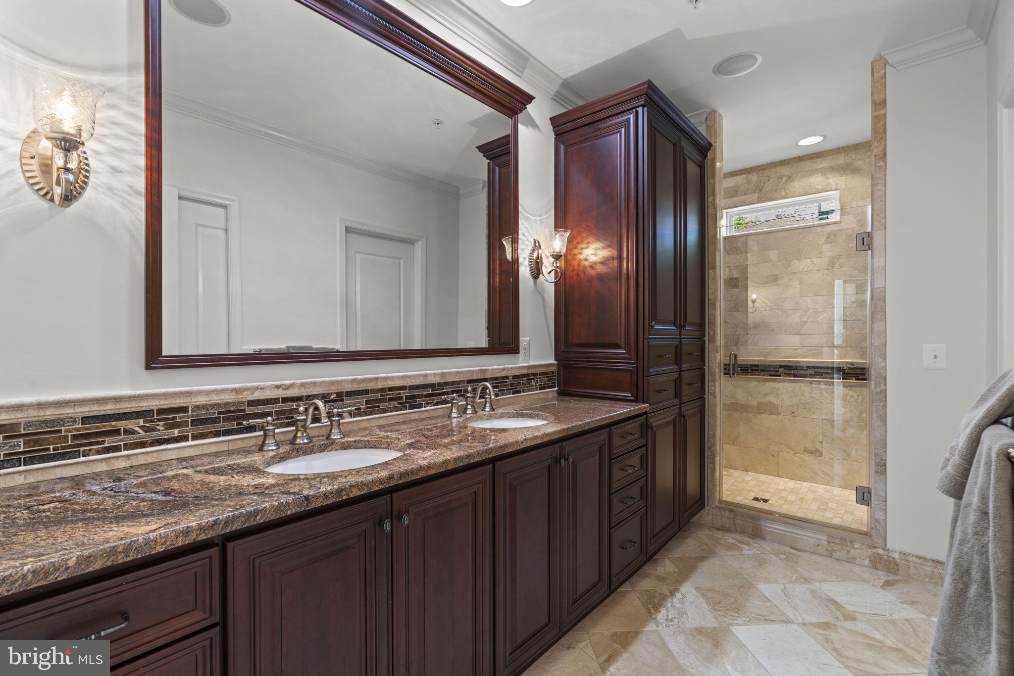 NORTH SHORE - Residential