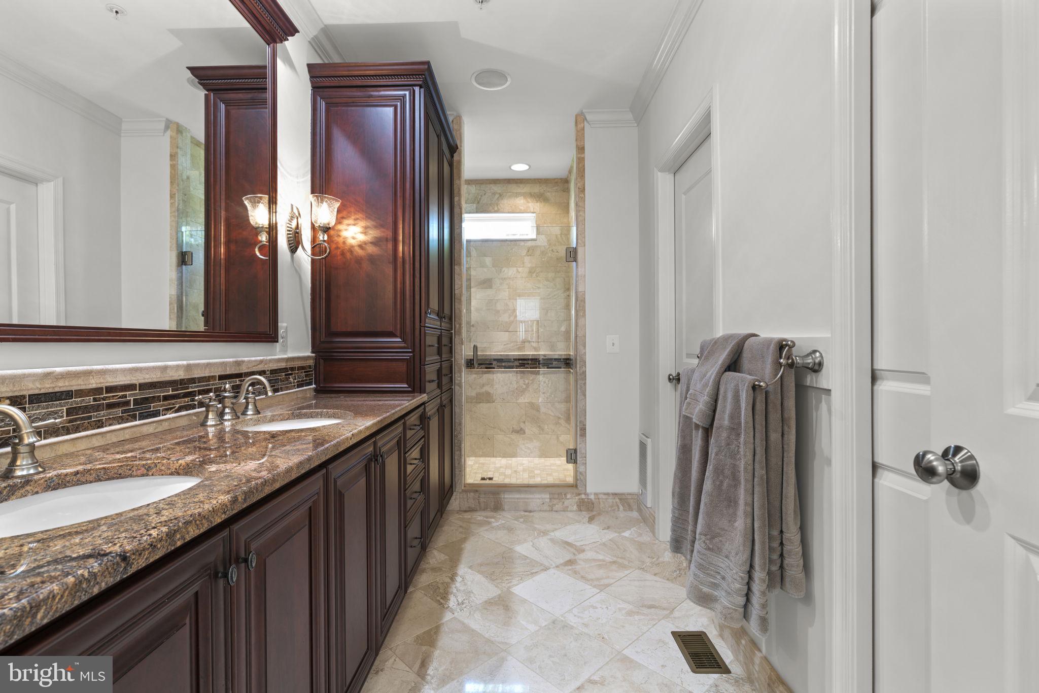 NORTH SHORE - Residential