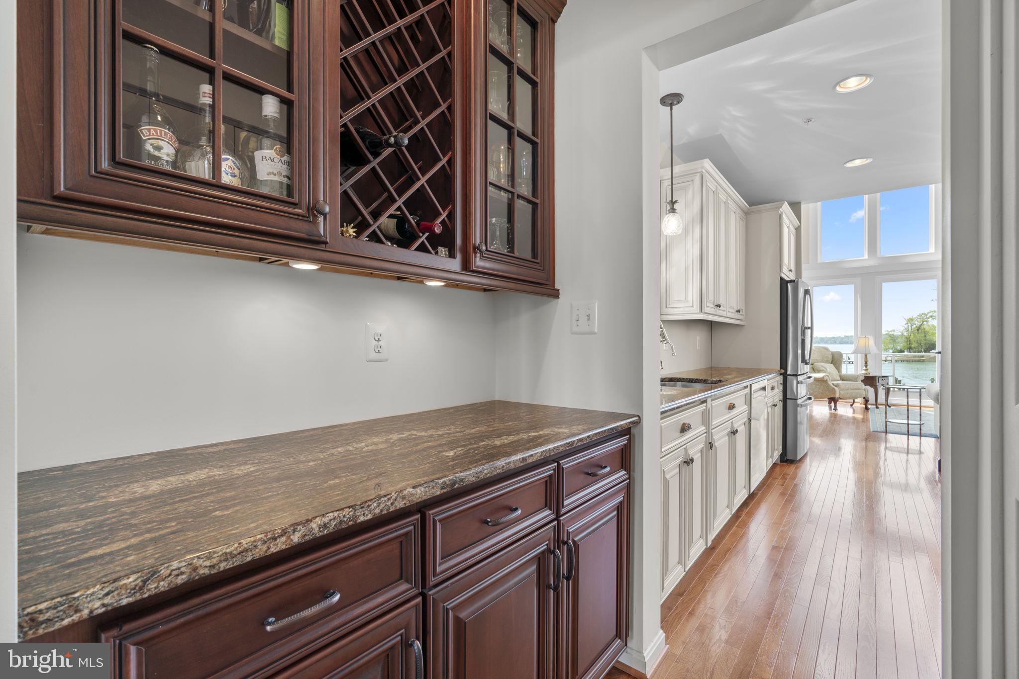 NORTH SHORE - Residential