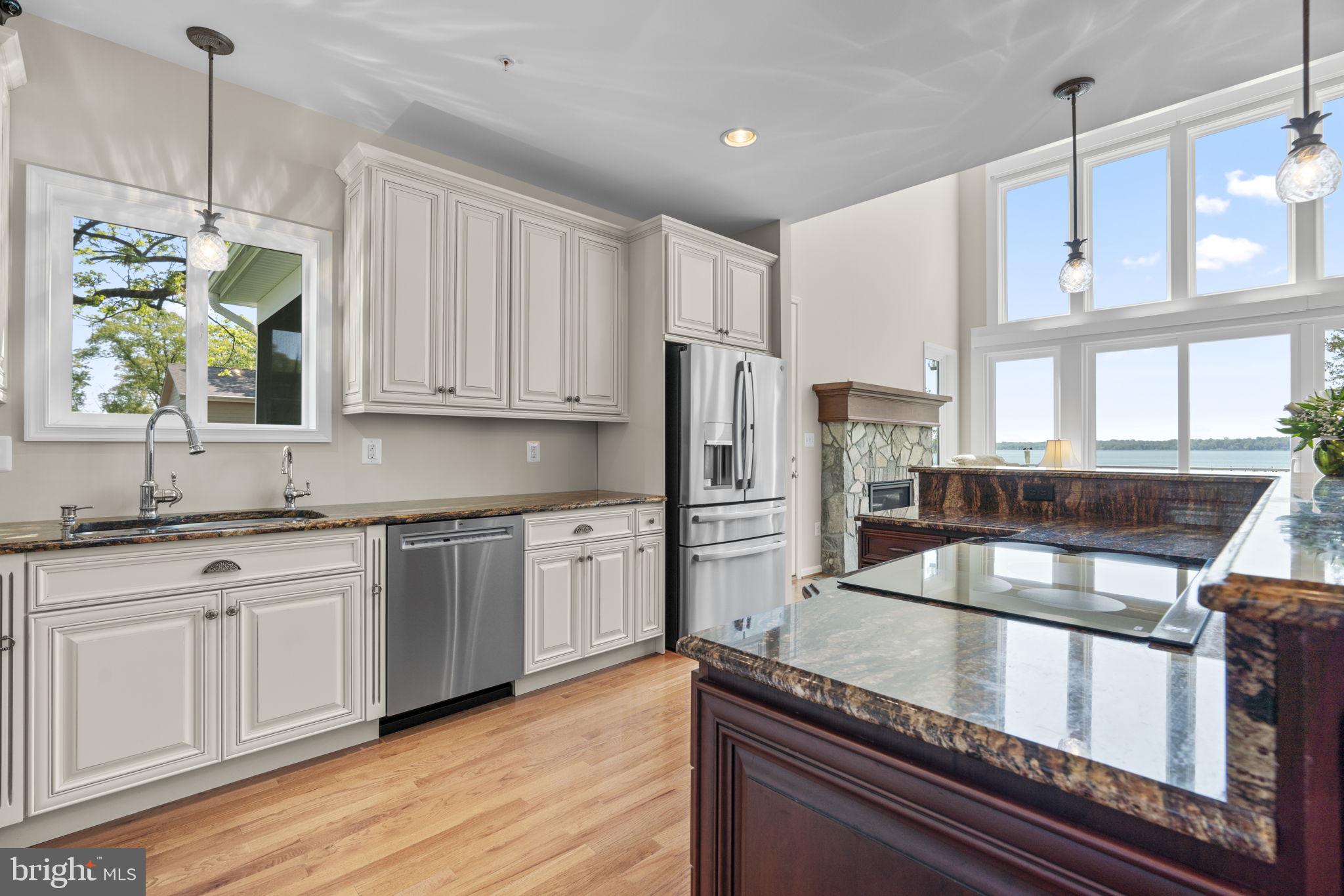 NORTH SHORE - Residential