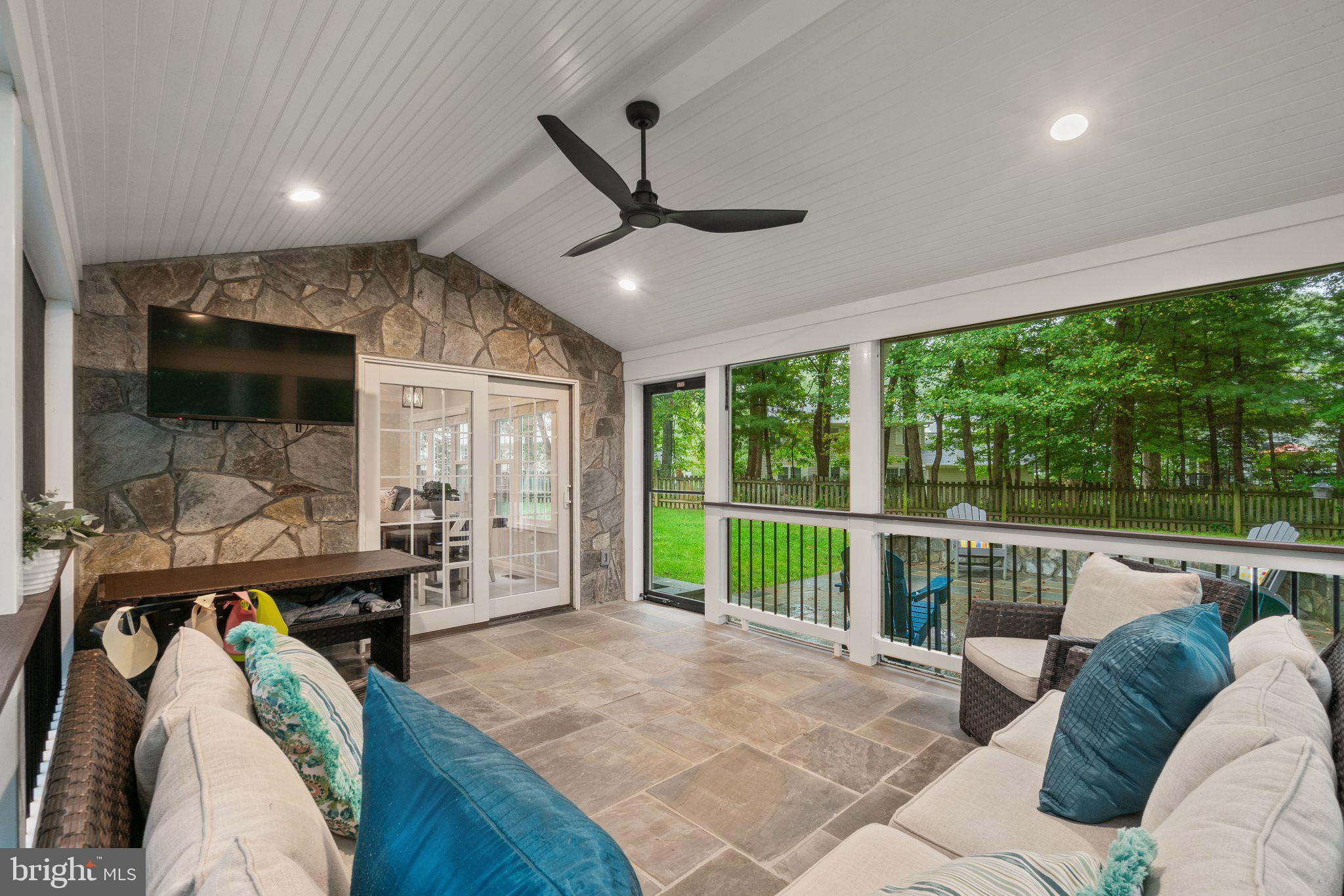 BURKE CENTRE - Residential Lease