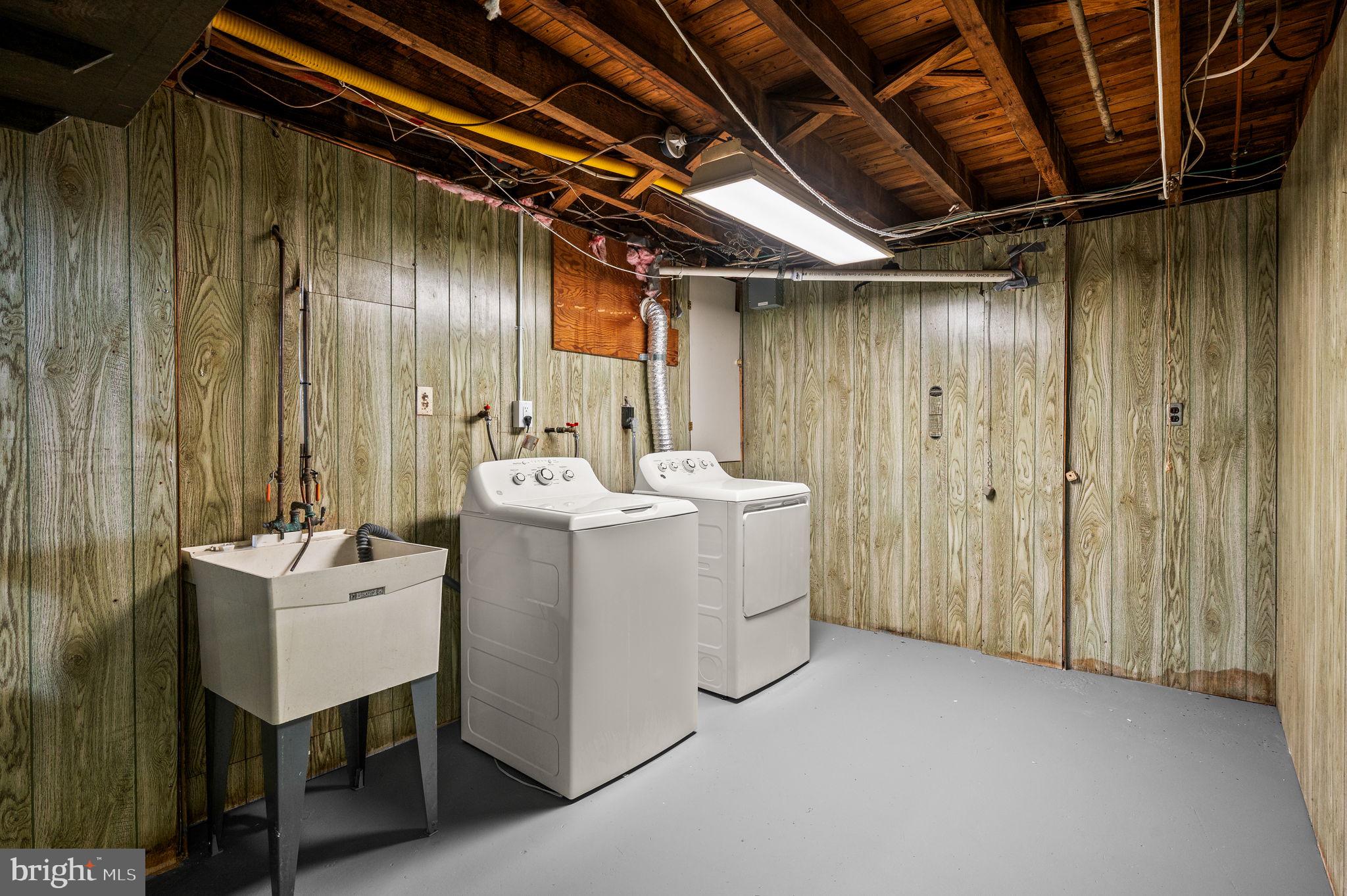 LAPIDEA HILLS - Residential