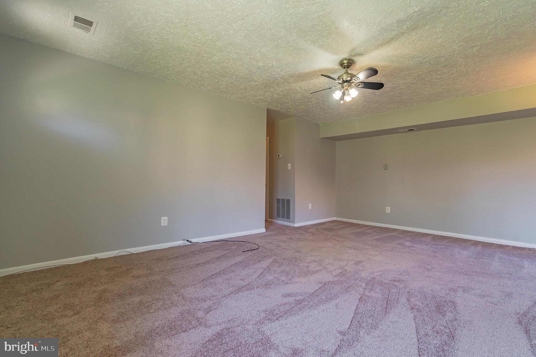 PINEWOOD LAWNS - Residential Lease