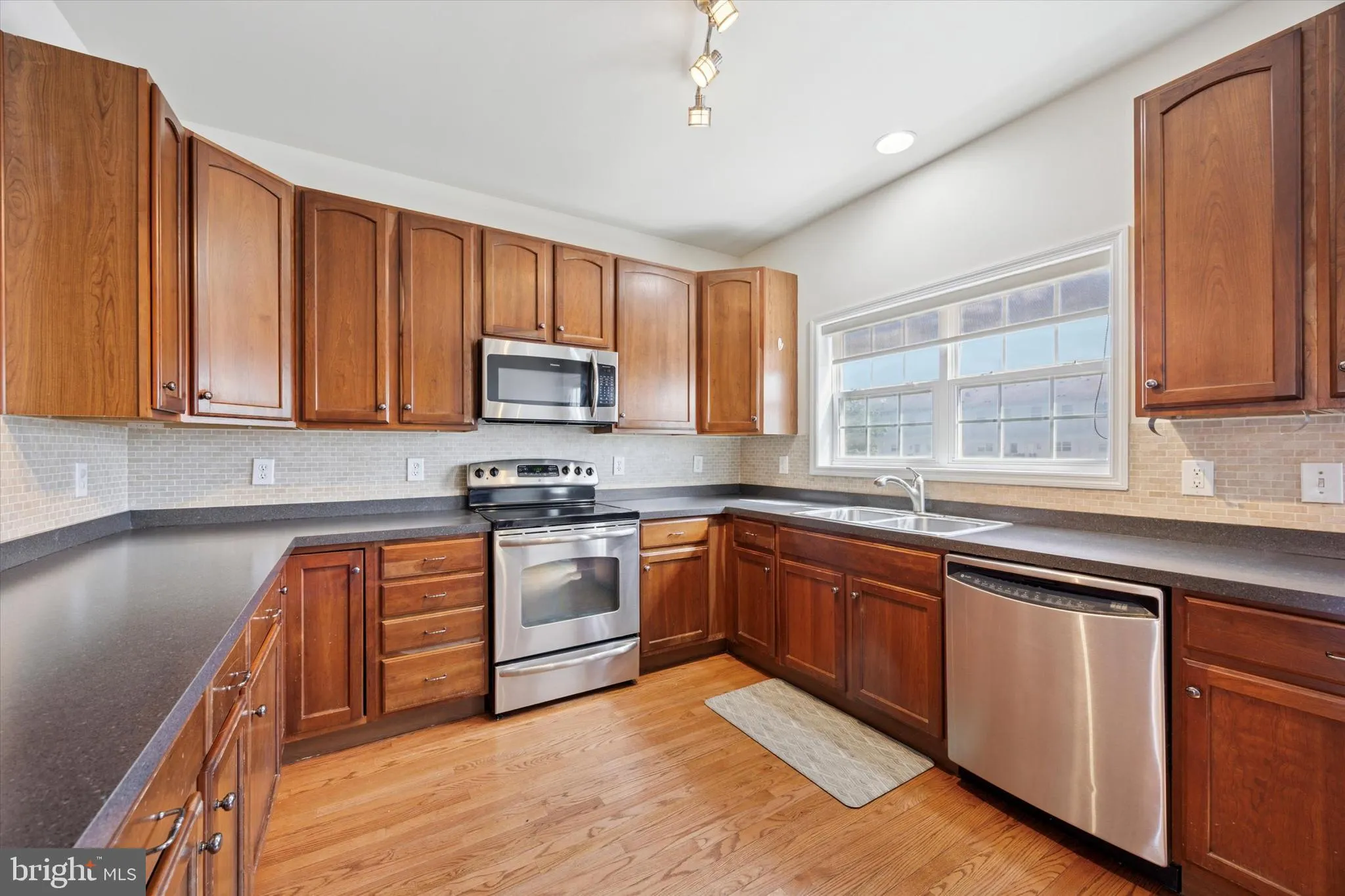 Philadelphia, Pennsylvania 19134, United States, 3 Bedrooms Bedrooms, ,3 BathroomsBathrooms,Residential,Active,138170