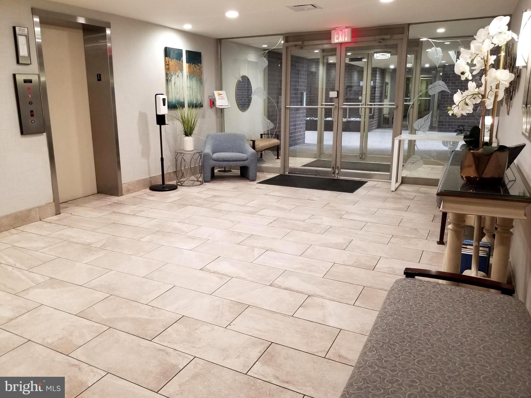 BAKERS BAY CONDOMINIUMS - Residential