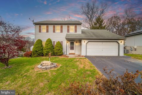 14 CHESTNUT RUN ELIZABETHTOWN PA 17022