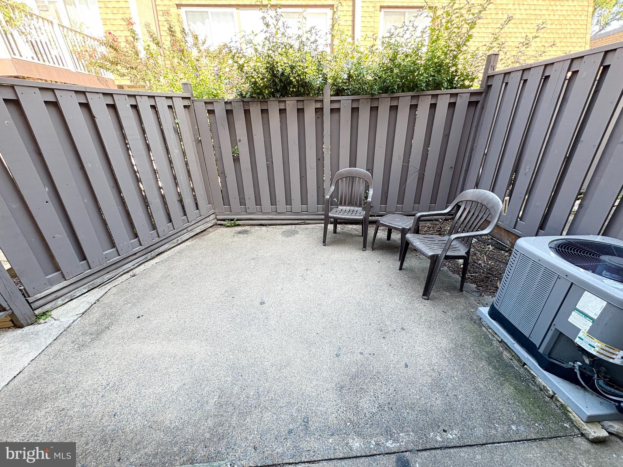 3813 SEGUNDO PLACE D