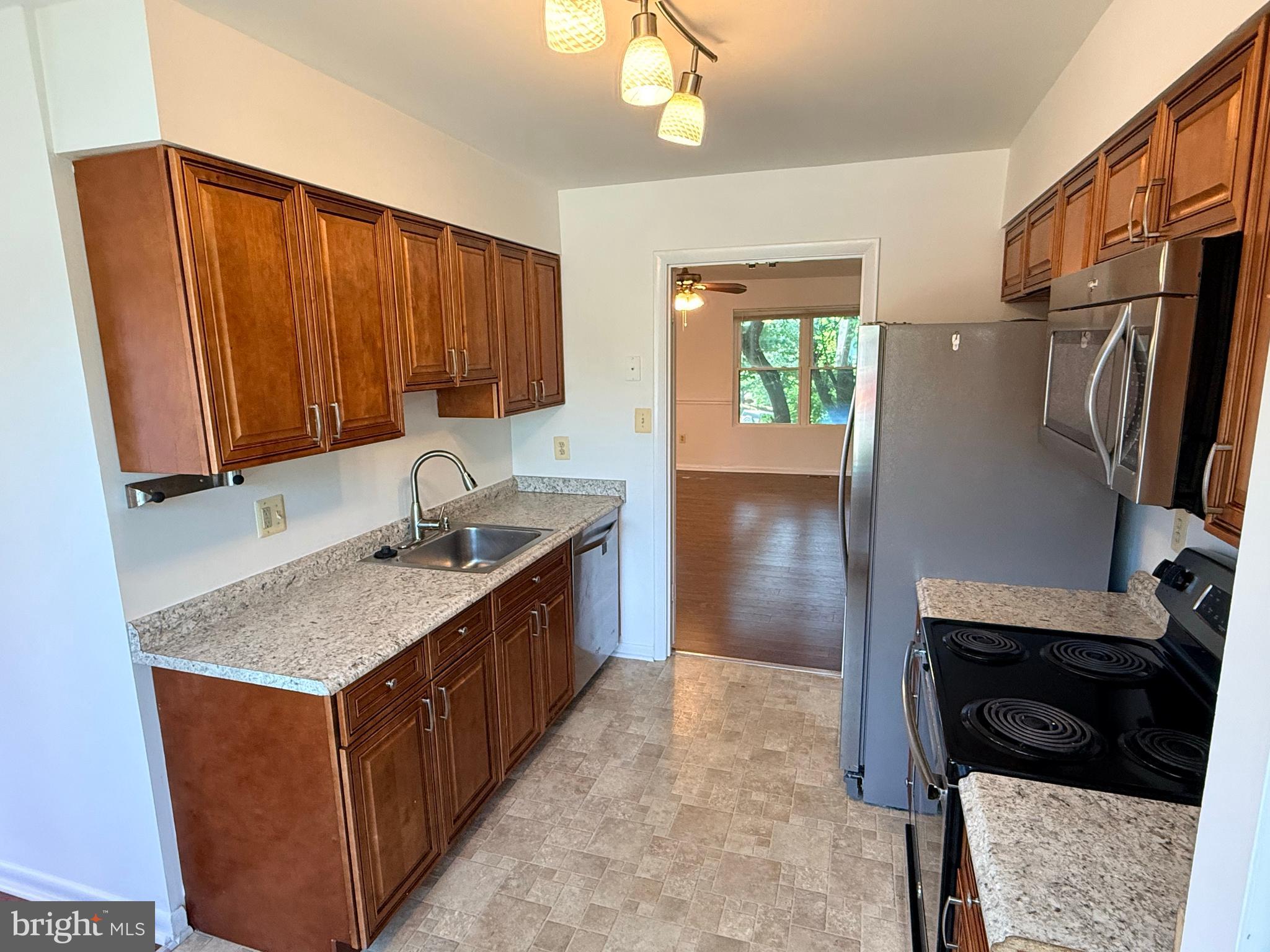 7007 CIPRIANO WOODS COURT