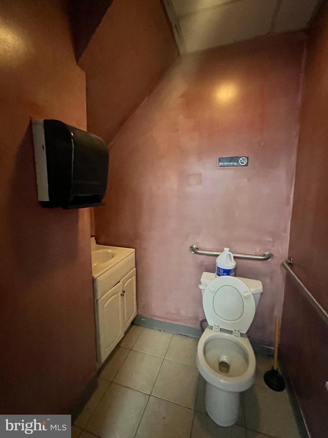 2052 S GARNET STREET