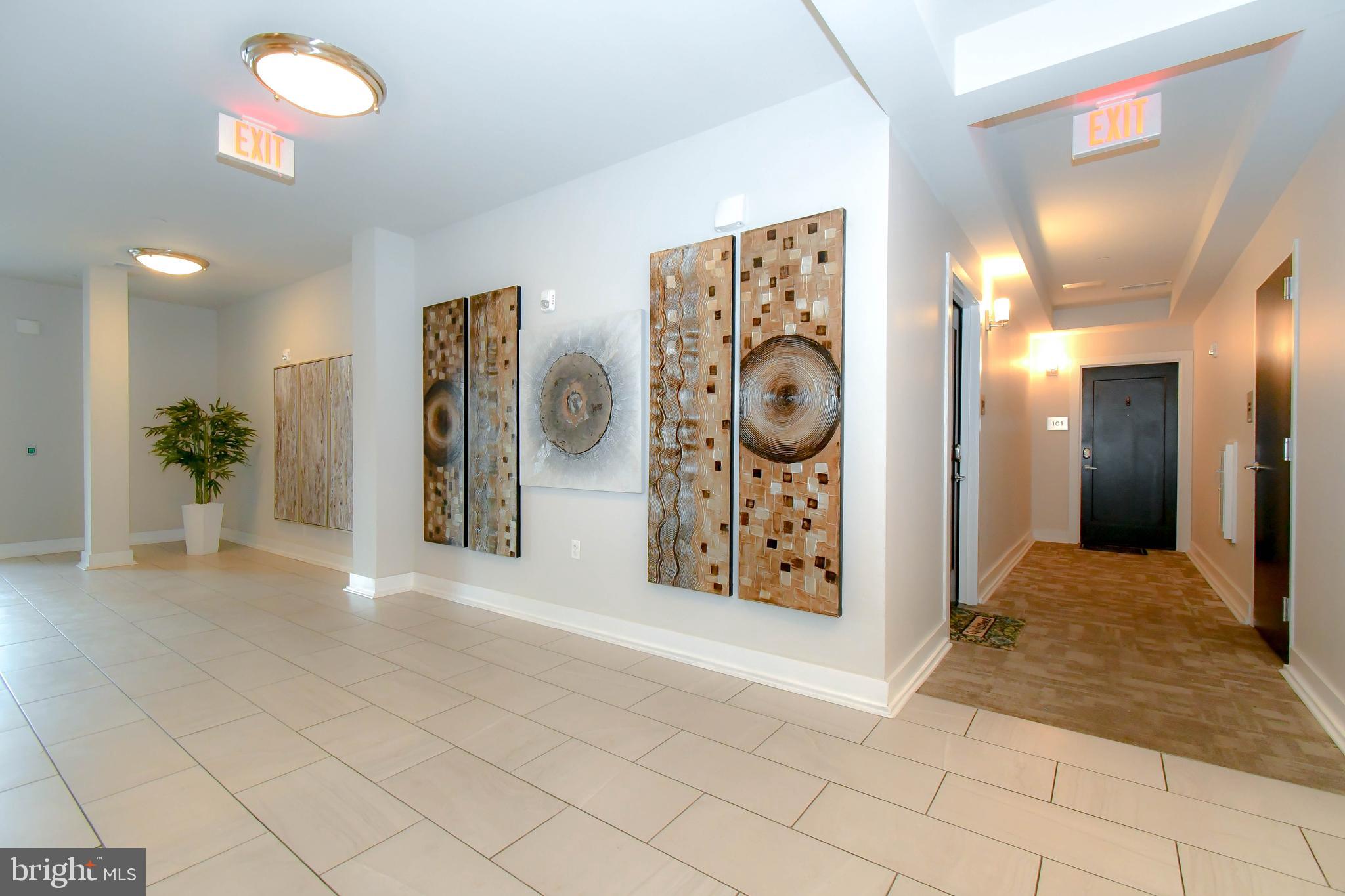 DEL RAY PLACE - Residential Lease